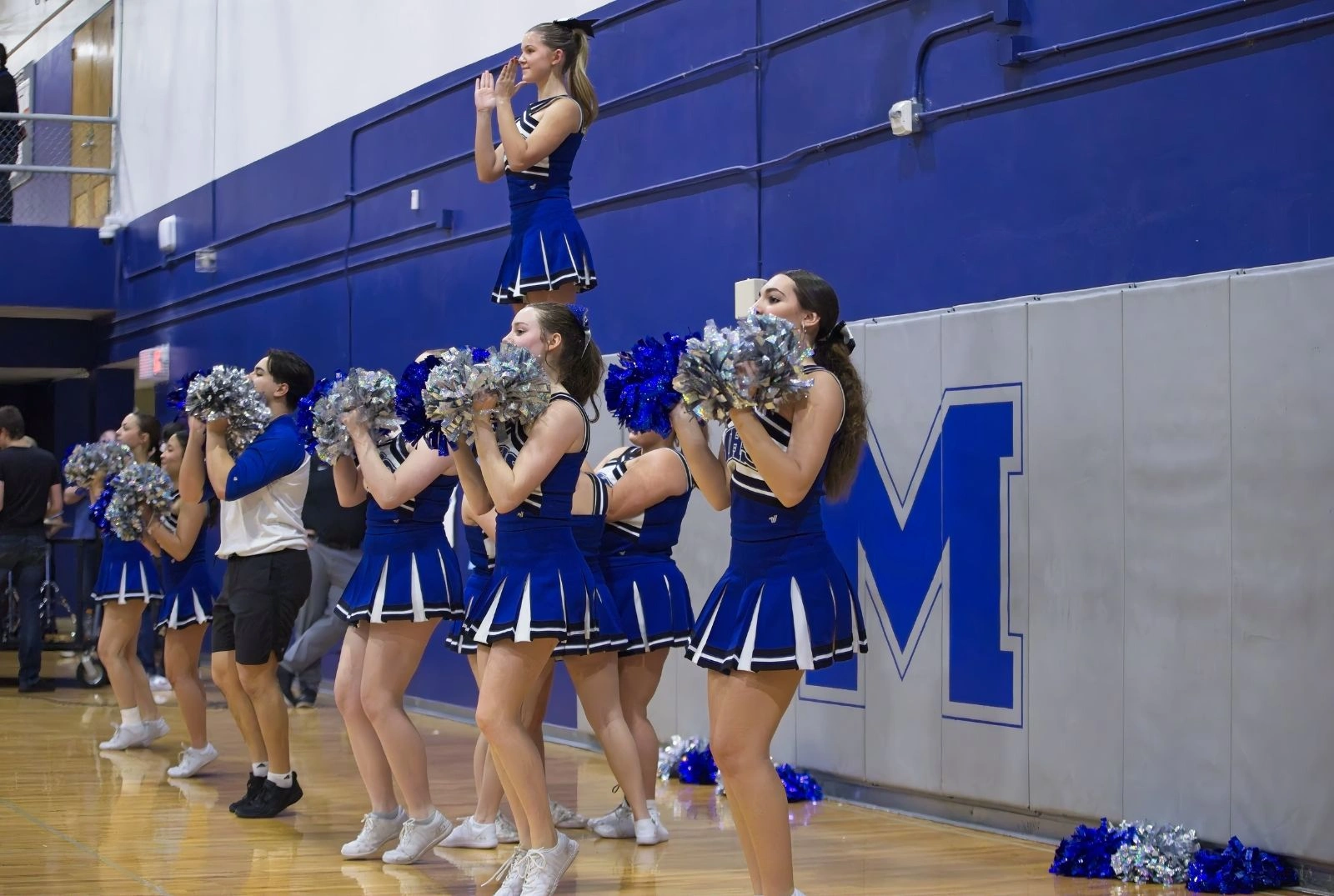 McNary HS Girl's Cross Country race - one McNary girl in the lead.